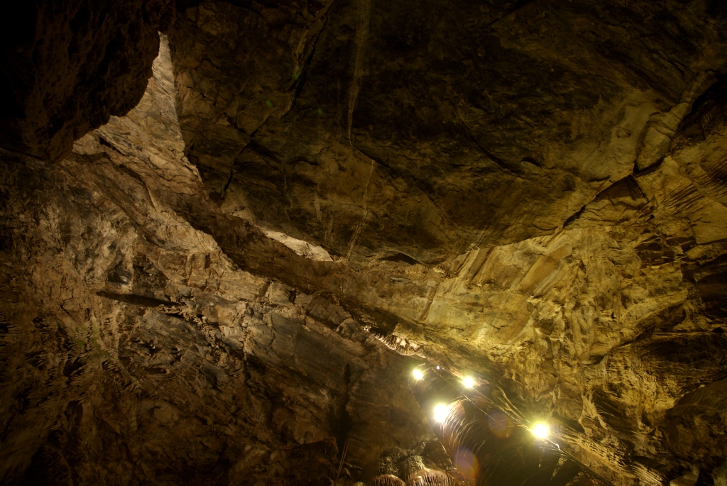 Moaning Caverns photograph. 