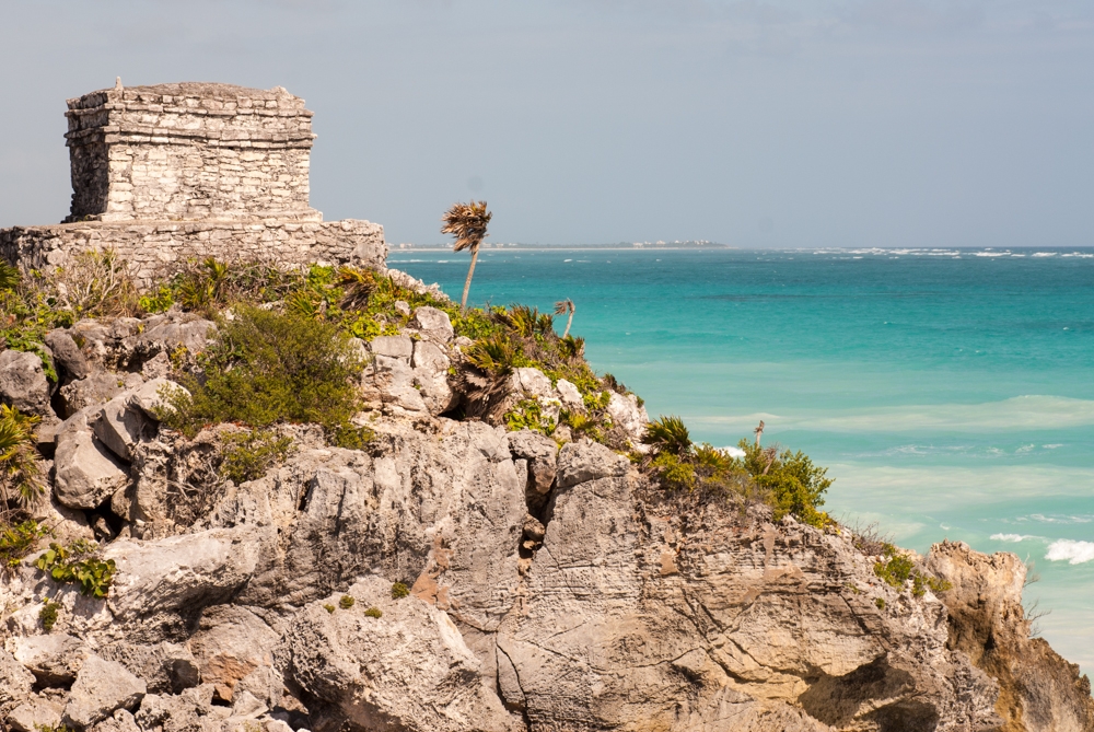 Mexico Caves & Cenotes photograph. Beachside ruins in Tulum, south of Cancun by about two hours along route 307 (Carretera Cancun-Tul&uacute;).