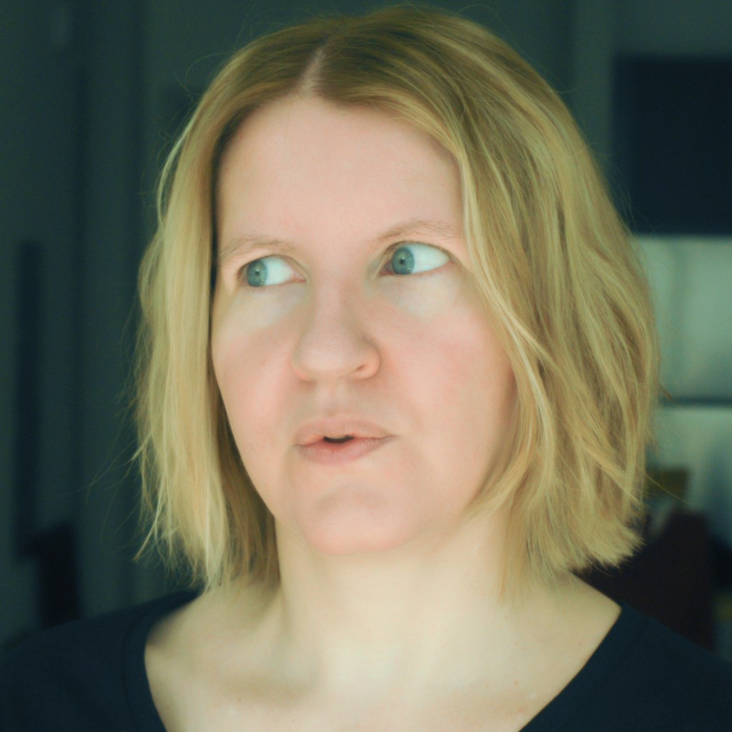 Pictures of Kristen photograph. 