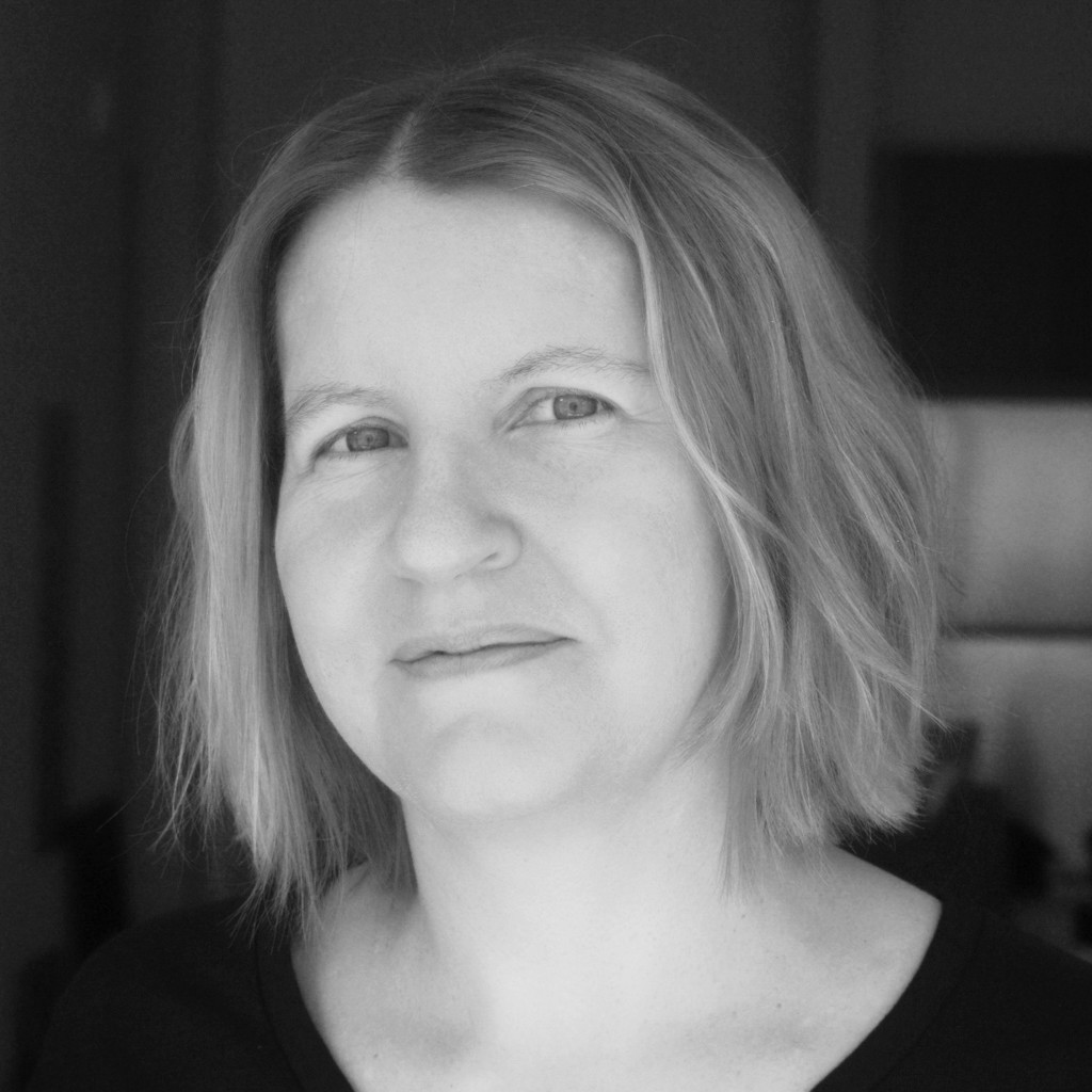 Pictures of Kristen photograph. 