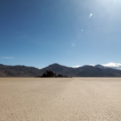 Devil's Racetrack desert lakebed